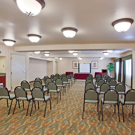 Hotel Marguerite South Anaheim - Garden Grove, Trademark Collection By Wyndham Номер фото
