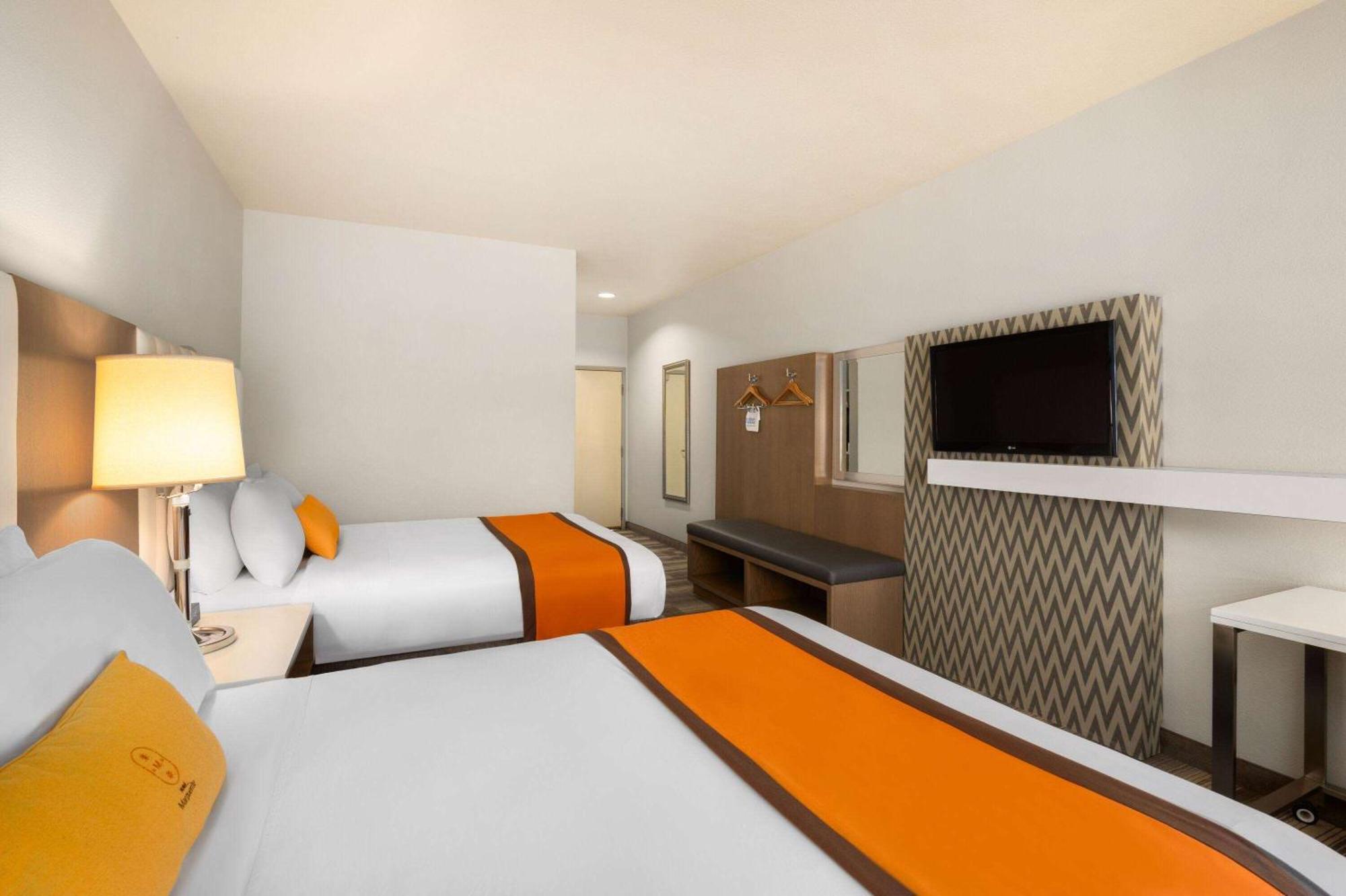 Hotel Marguerite South Anaheim - Garden Grove, Trademark Collection By Wyndham Экстерьер фото