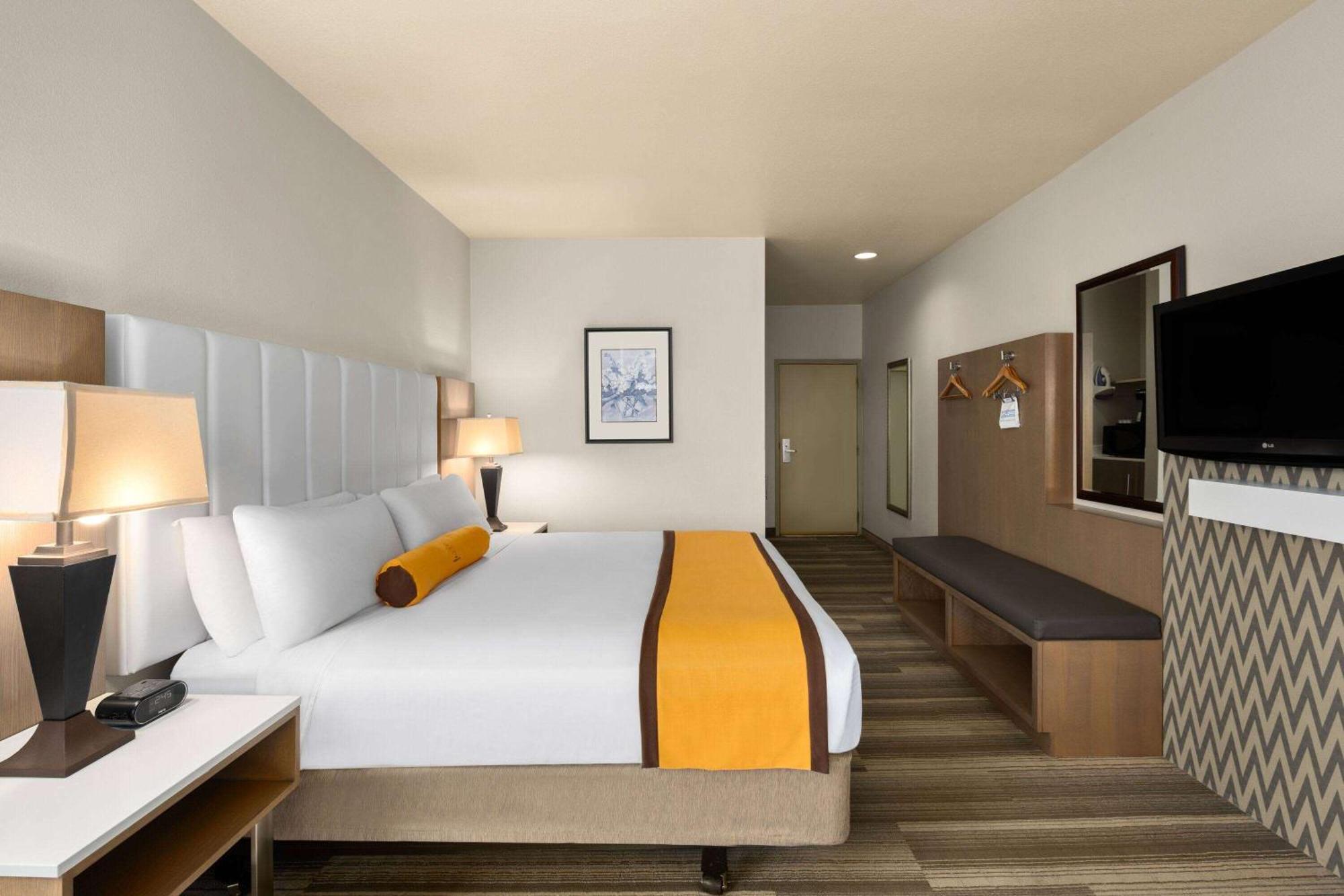 Hotel Marguerite South Anaheim - Garden Grove, Trademark Collection By Wyndham Экстерьер фото