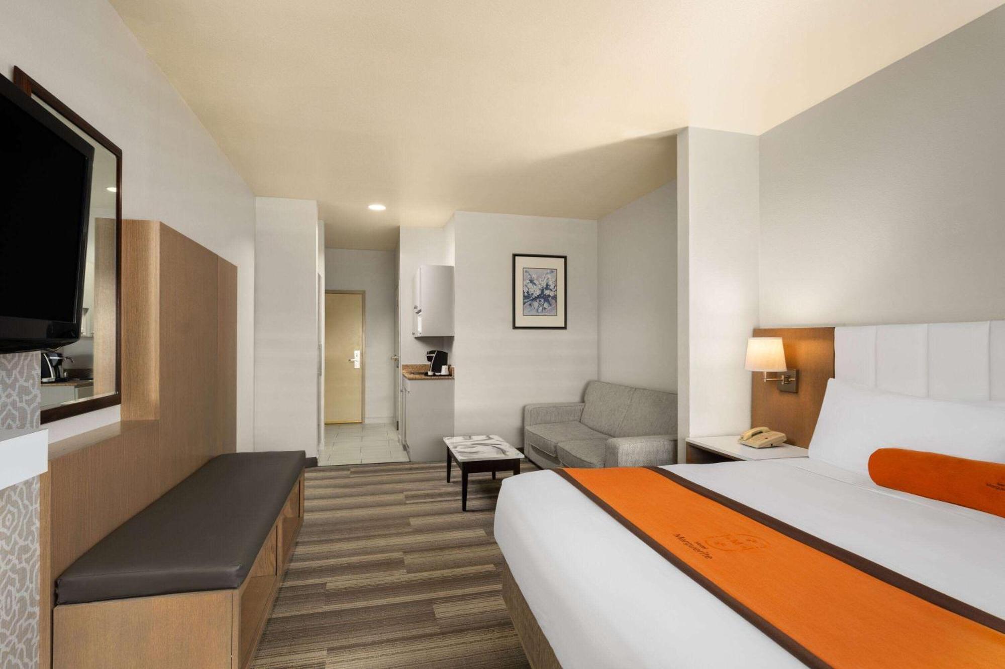 Hotel Marguerite South Anaheim - Garden Grove, Trademark Collection By Wyndham Экстерьер фото