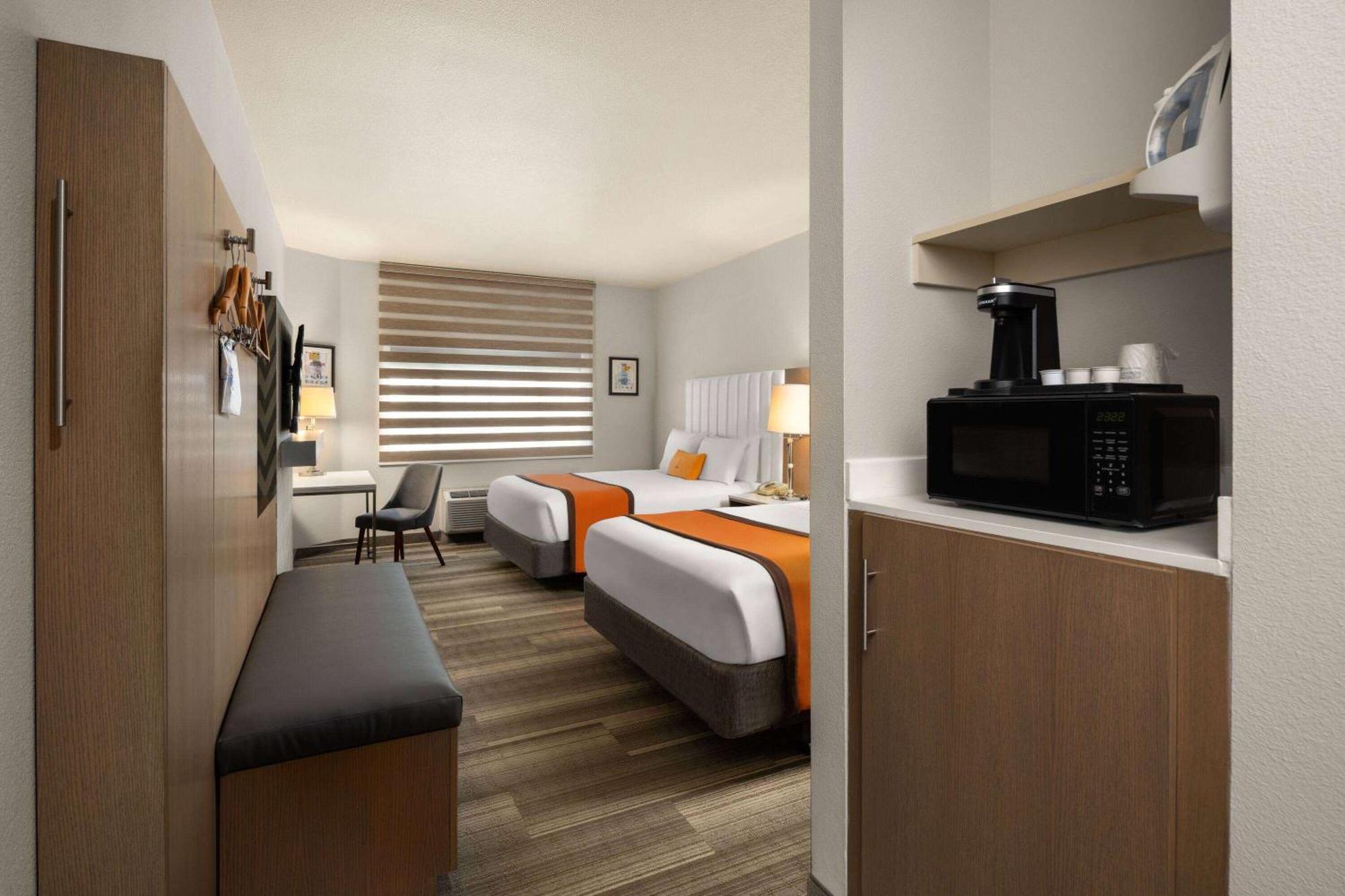 Hotel Marguerite South Anaheim - Garden Grove, Trademark Collection By Wyndham Экстерьер фото