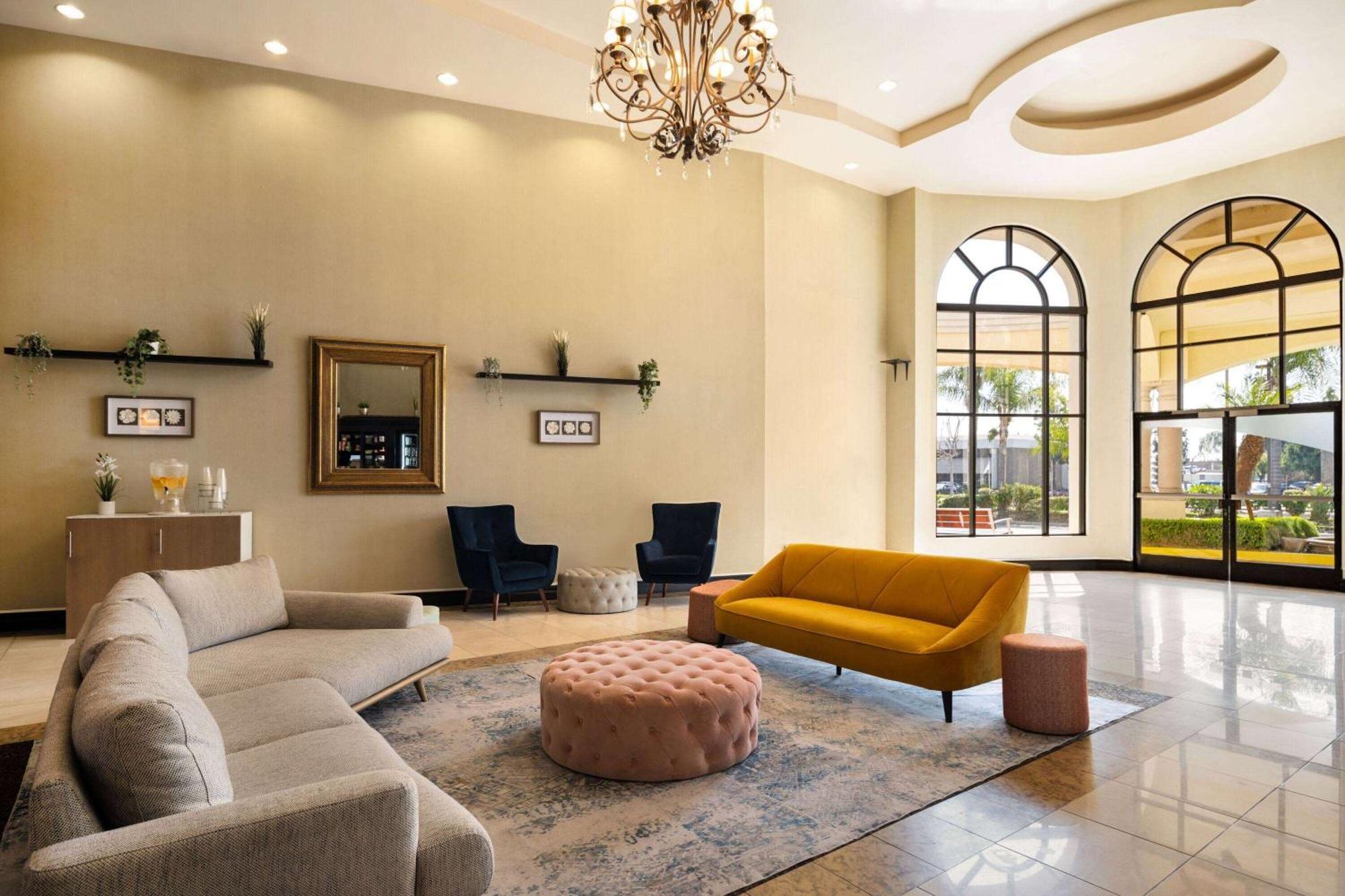 Hotel Marguerite South Anaheim - Garden Grove, Trademark Collection By Wyndham Экстерьер фото