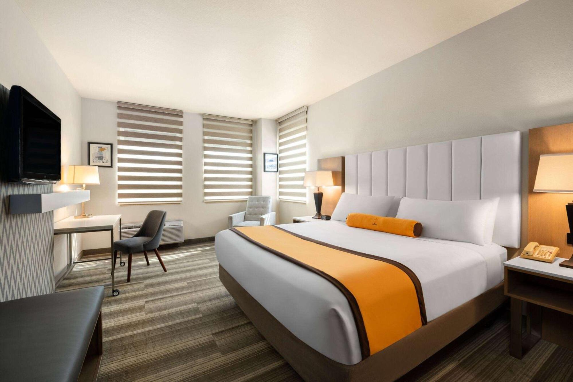 Hotel Marguerite South Anaheim - Garden Grove, Trademark Collection By Wyndham Экстерьер фото